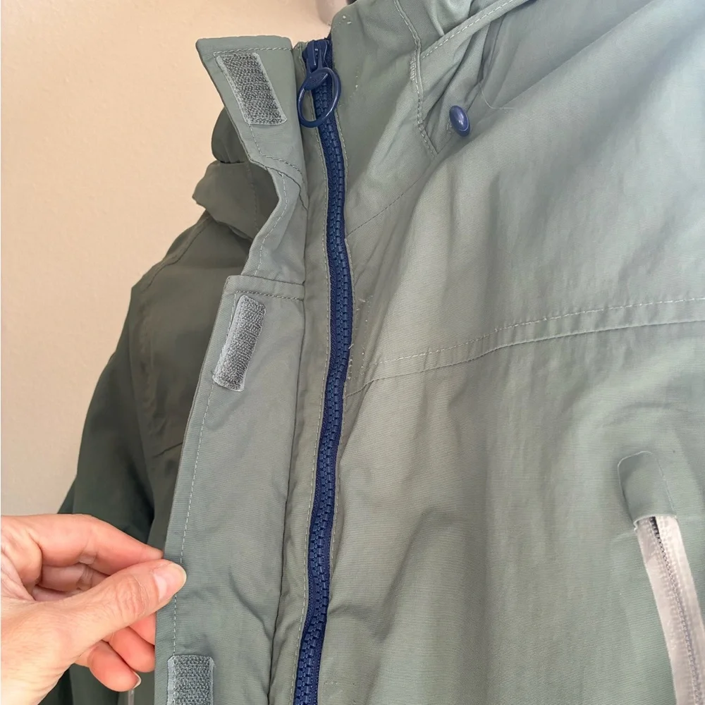 Land's End Women's Squall Waterproof Insulated Parka in Sage Green XS (2-4) - Picture 3 of 7